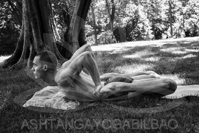 Bhekasana Ashtanga Yoga Bilbao Fernando Gorostiza