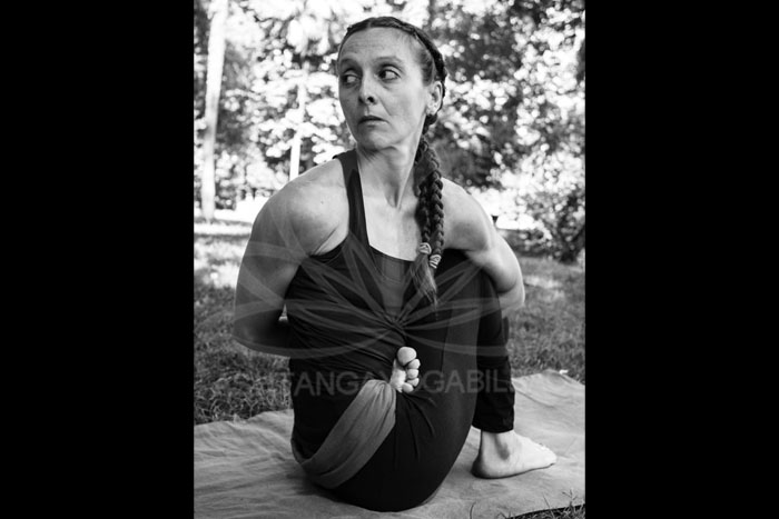 Marichyasana D Ashtanga Yoga Bilbao Nines Blázquez